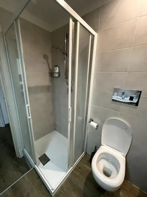 The Modern House Apartment Mantova 0*,  Italy