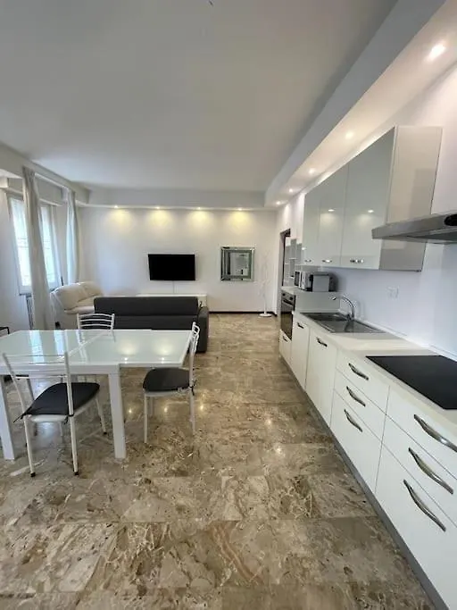 The Modern House Apartment Mantova