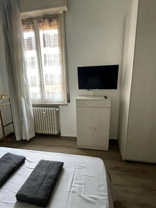 The Modern House Apartment Mantova Italy